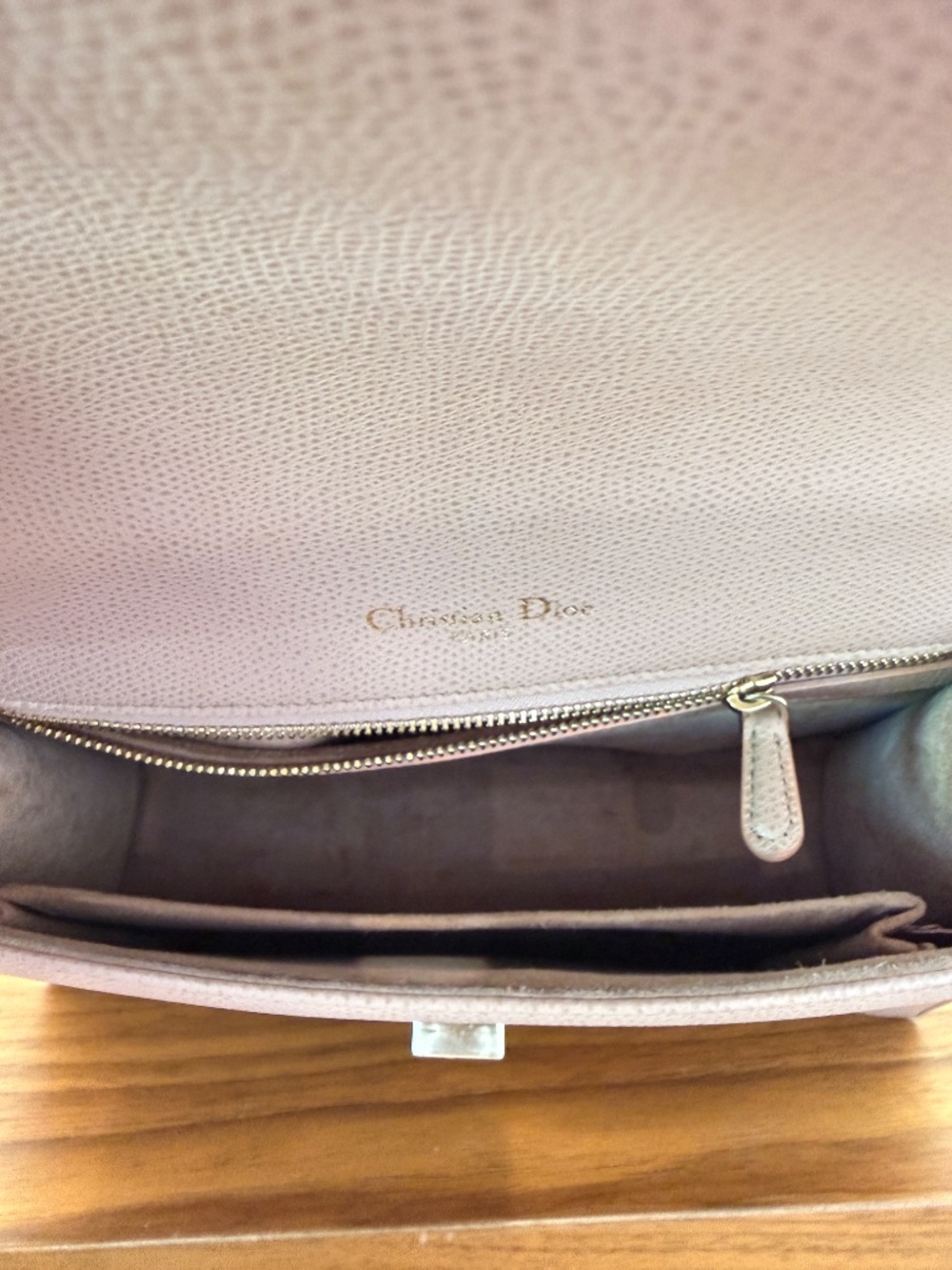 Christian Dior Grained Calfskin Medium Diorama Flap Bag Beige - Picture 5 of 12